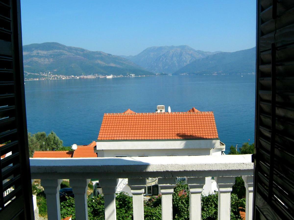 Apartments Ceca Tivat Exterior photo